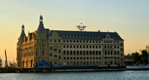 HAYDARPAŞA'DA İSKELELER KALKTI TARİHİ CEPHE GÜN YÜZÜNE ÇIKTI